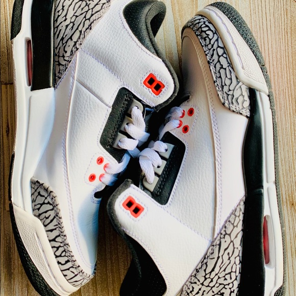 Nike Jordan 3 Retro Sneakers